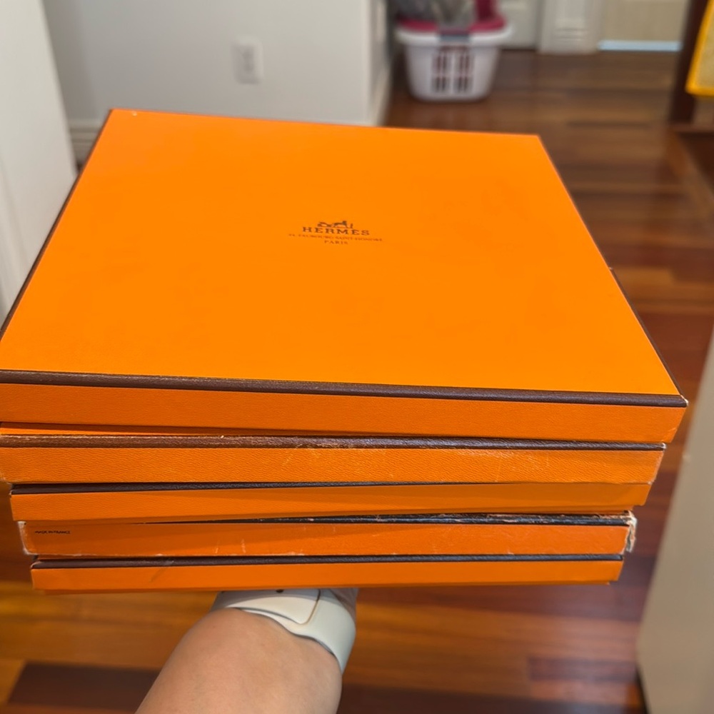 5 Hermes empty boxes